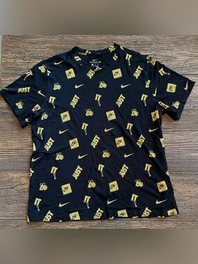 Nike Men’s XL Black & Gold Graphic 'Basketball Just Do It' Tee